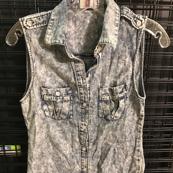 Shirt - Picture 3 of 3